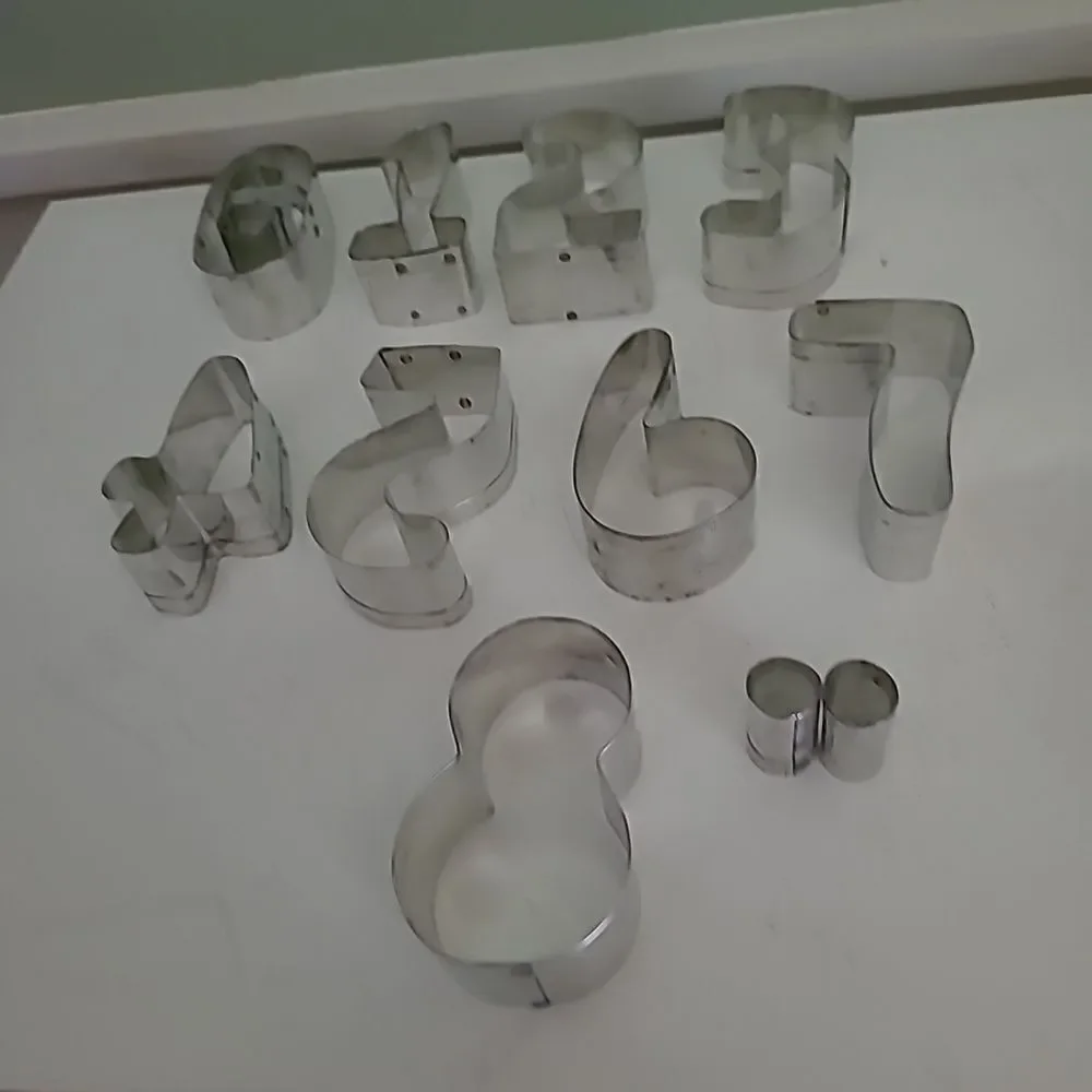 1984 Fox Run Cookie  Cutter Set
